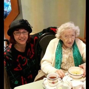 Meet your Posher, Lynne